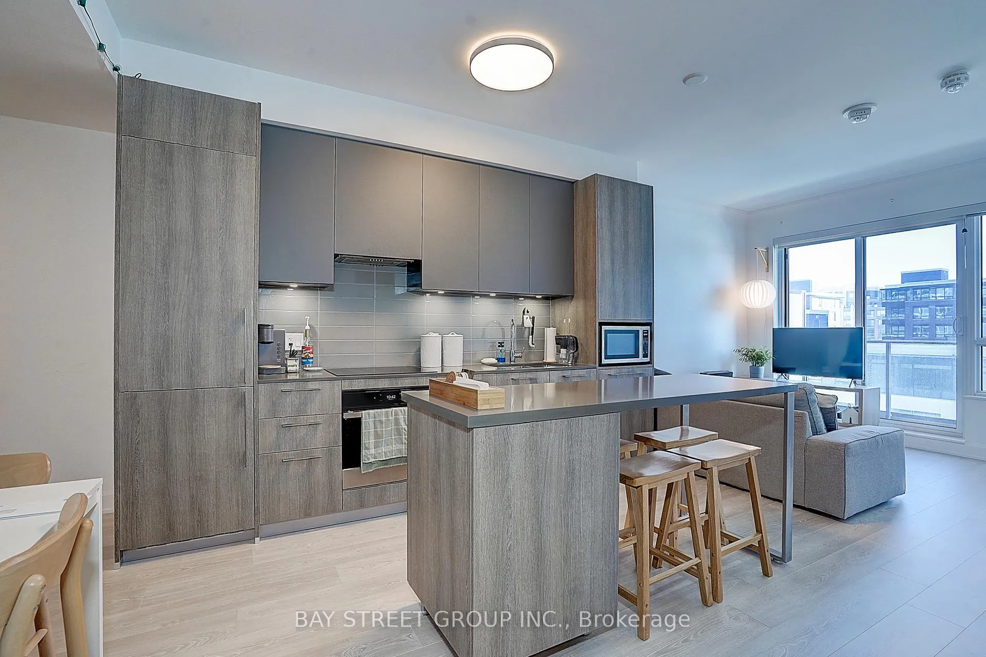 Photo 12 of Unit 502, 18 Water Walk Drive, Markham, Unionville — HOMEH