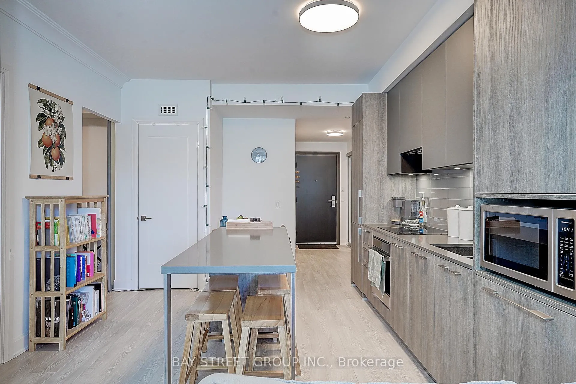 Photo 18 of Unit 502, 18 Water Walk Drive, Markham, Unionville — HOMEH