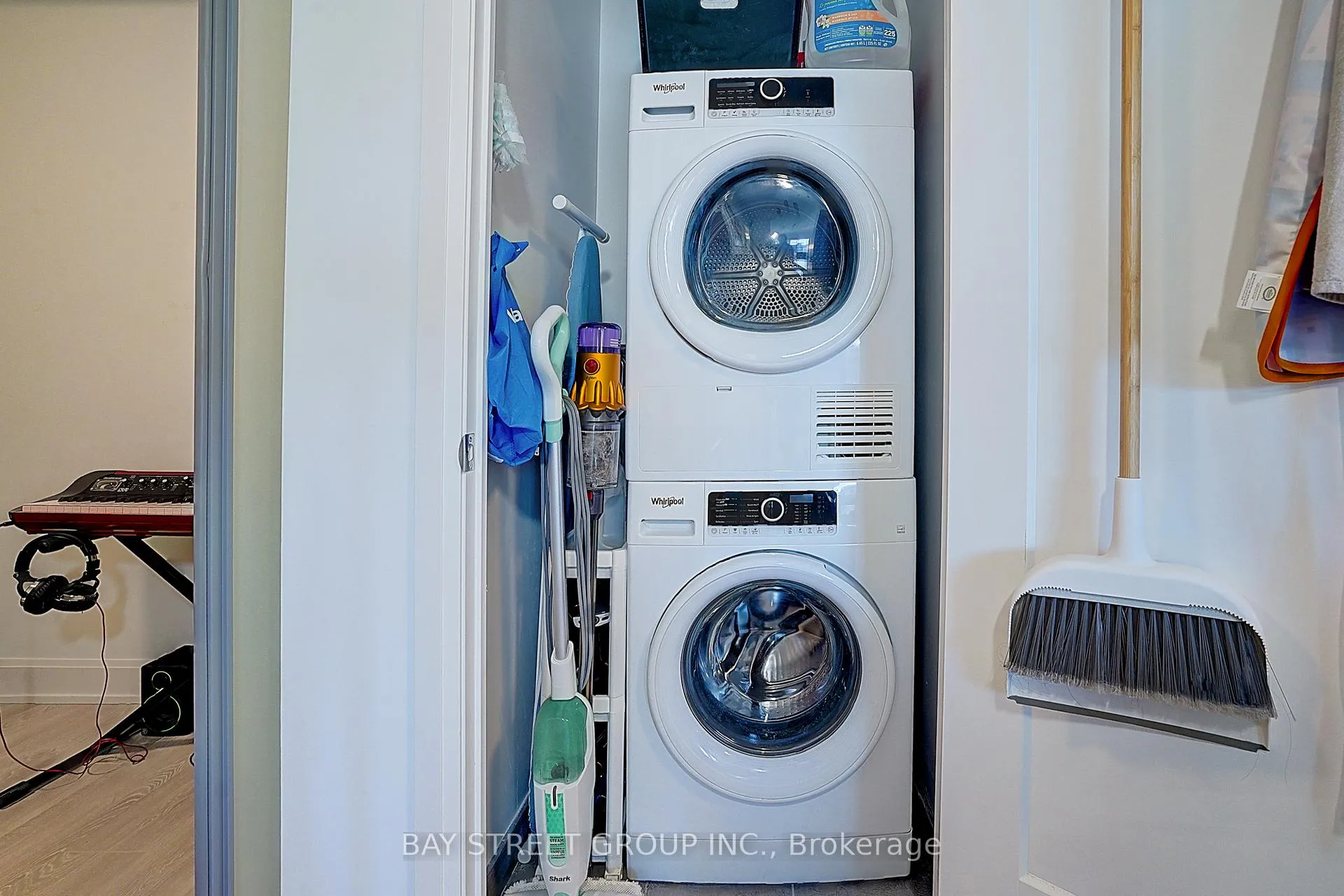 Photo 31 of Unit 502, 18 Water Walk Drive, Markham, Unionville — HOMEH