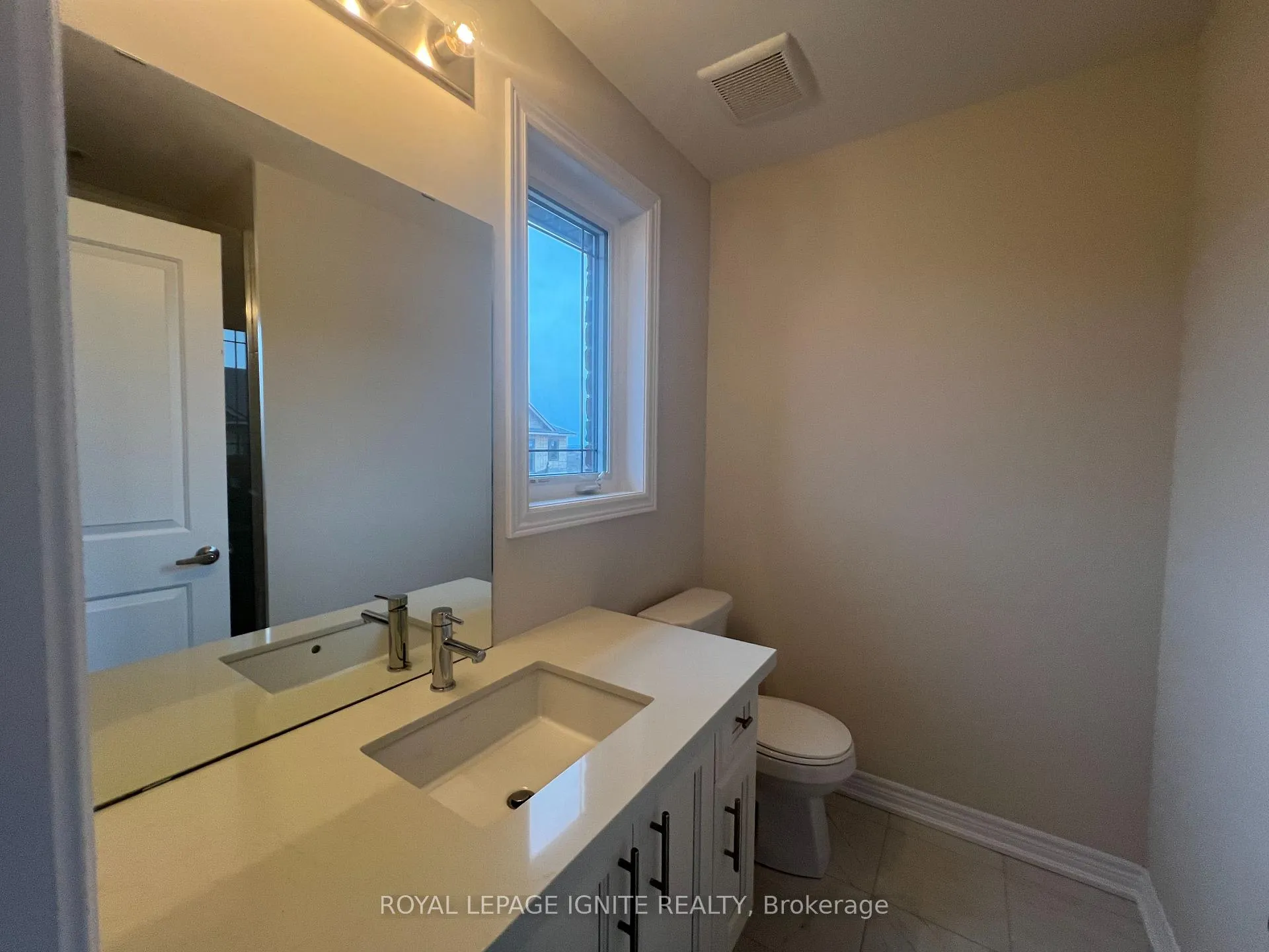 Photo 8 of Unit 50, 19 Picardy Drive, Hamilton, Stoney Creek — HOMEH