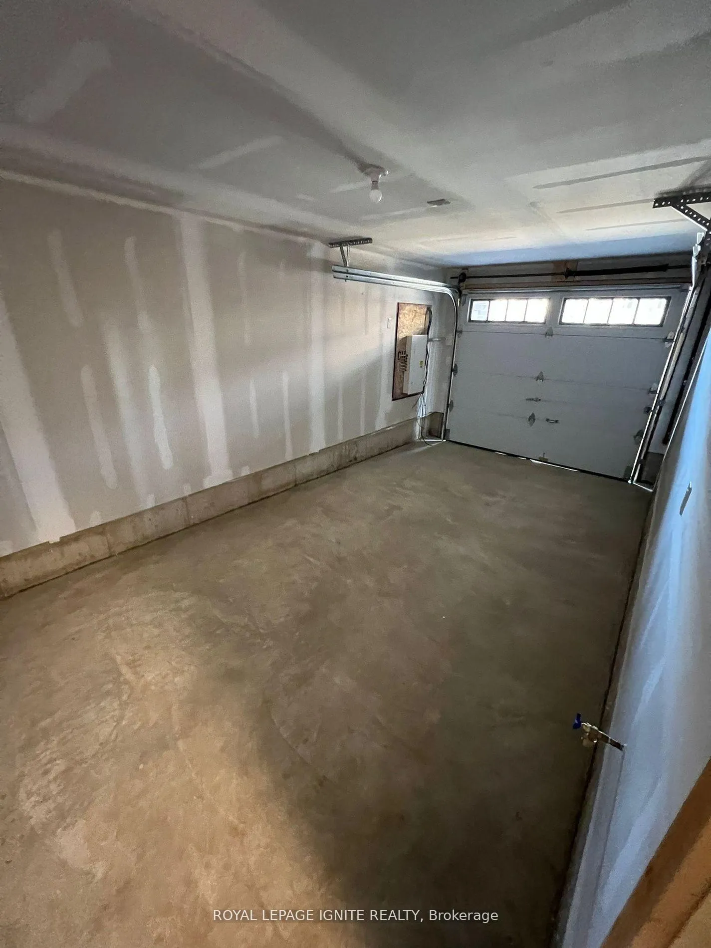 Photo 11 of Unit 50, 19 Picardy Drive, Hamilton, Stoney Creek — HOMEH