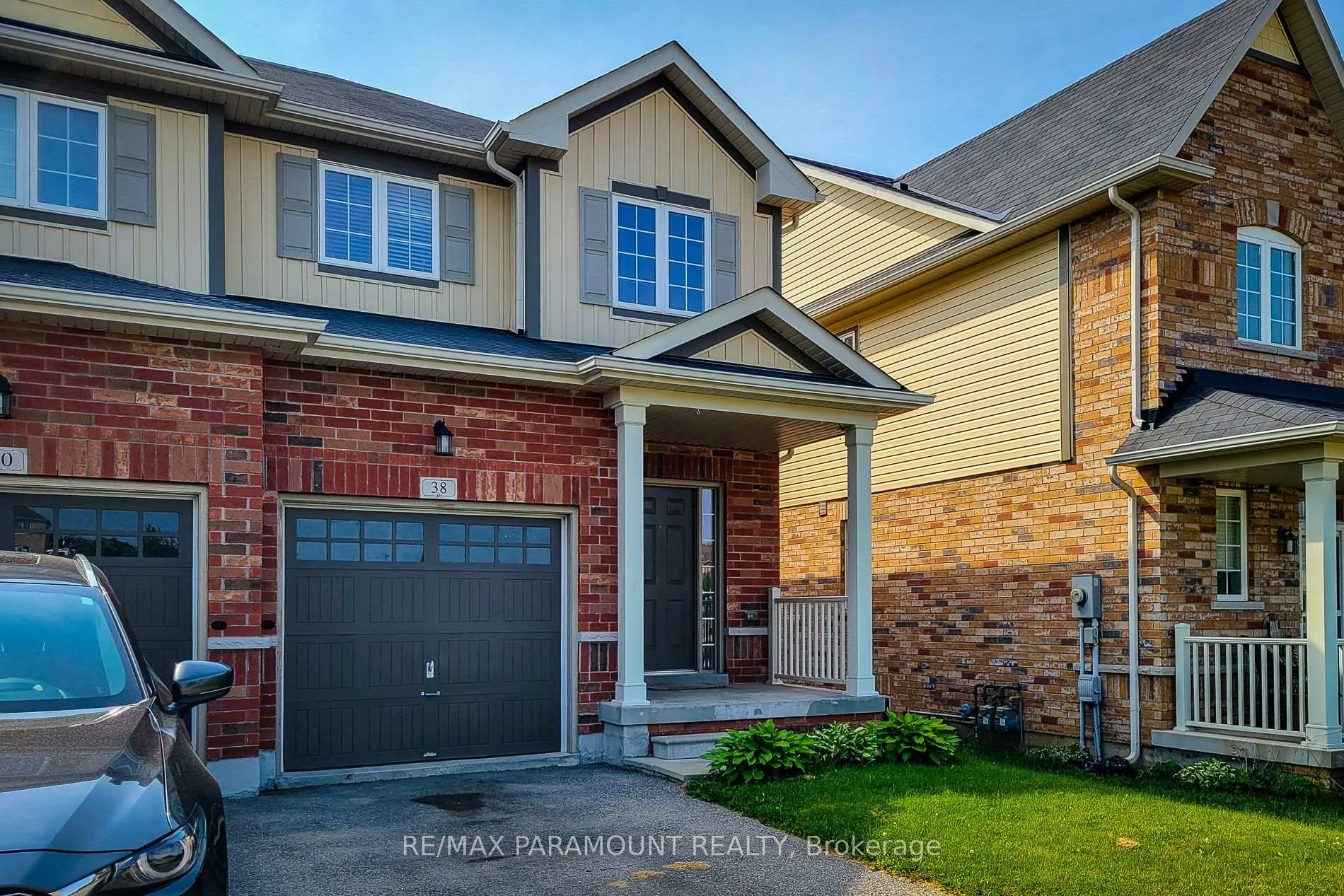 Photo 3 of 38 Gunby Boulevard, Hamilton, Waterdown — HOMEH