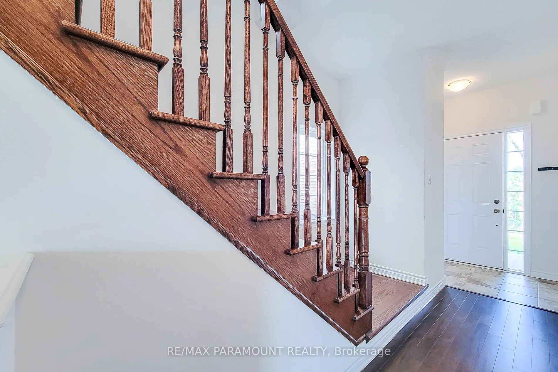 Photo 6 of 38 Gunby Boulevard, Hamilton, Waterdown — HOMEH