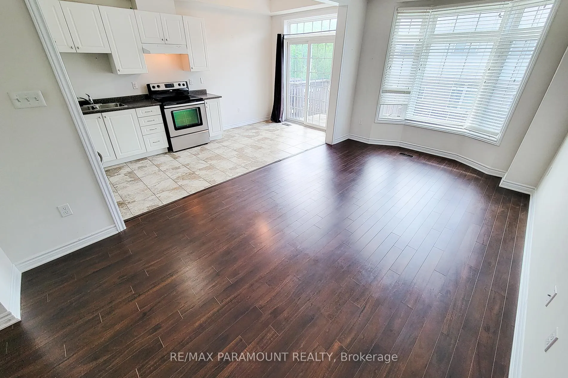 Photo 10 of 38 Gunby Boulevard, Hamilton, Waterdown — HOMEH