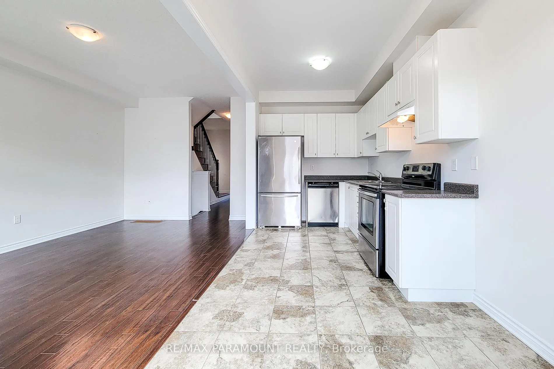 Photo 15 of 38 Gunby Boulevard, Hamilton, Waterdown — HOMEH
