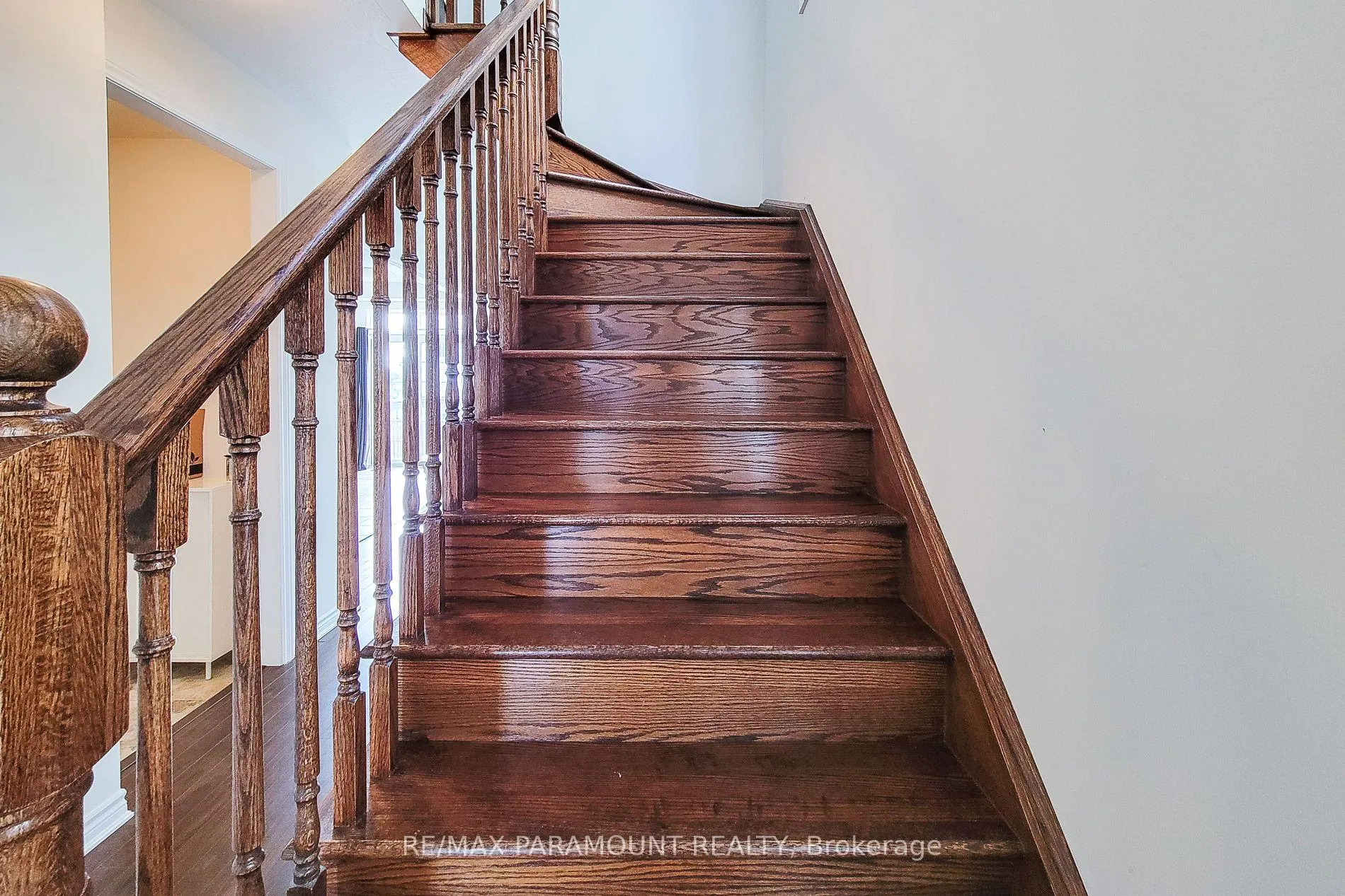 Photo 22 of 38 Gunby Boulevard, Hamilton, Waterdown — HOMEH