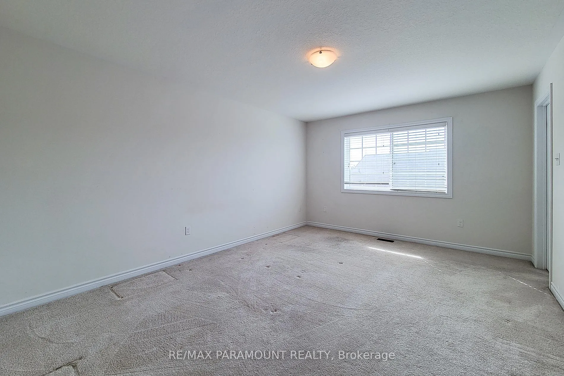 Photo 24 of 38 Gunby Boulevard, Hamilton, Waterdown — HOMEH