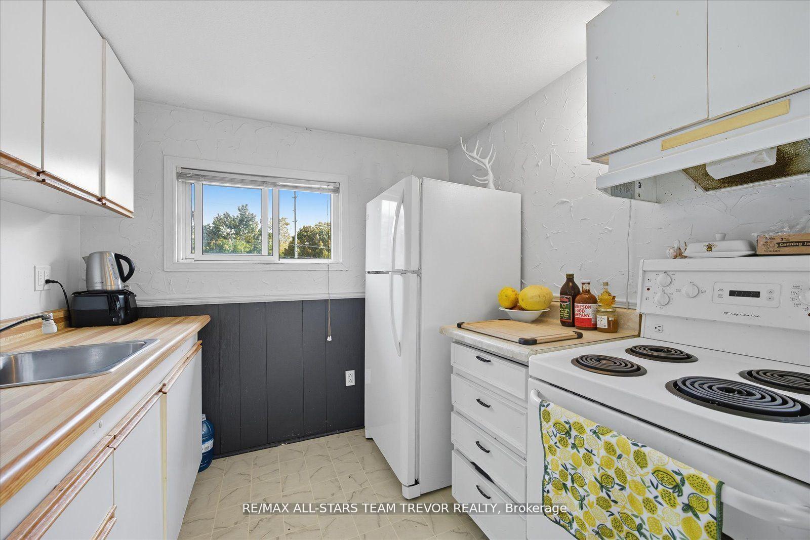 Photo 23 of 26 Metro Road N, Georgina, Keswick North — HOMEH