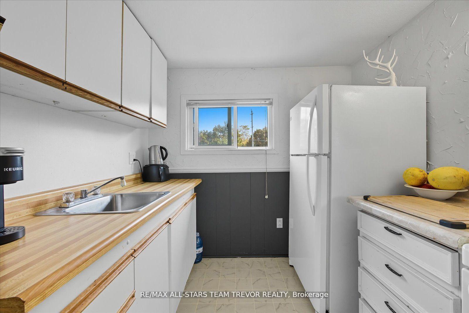 Photo 24 of 26 Metro Road N, Georgina, Keswick North — HOMEH