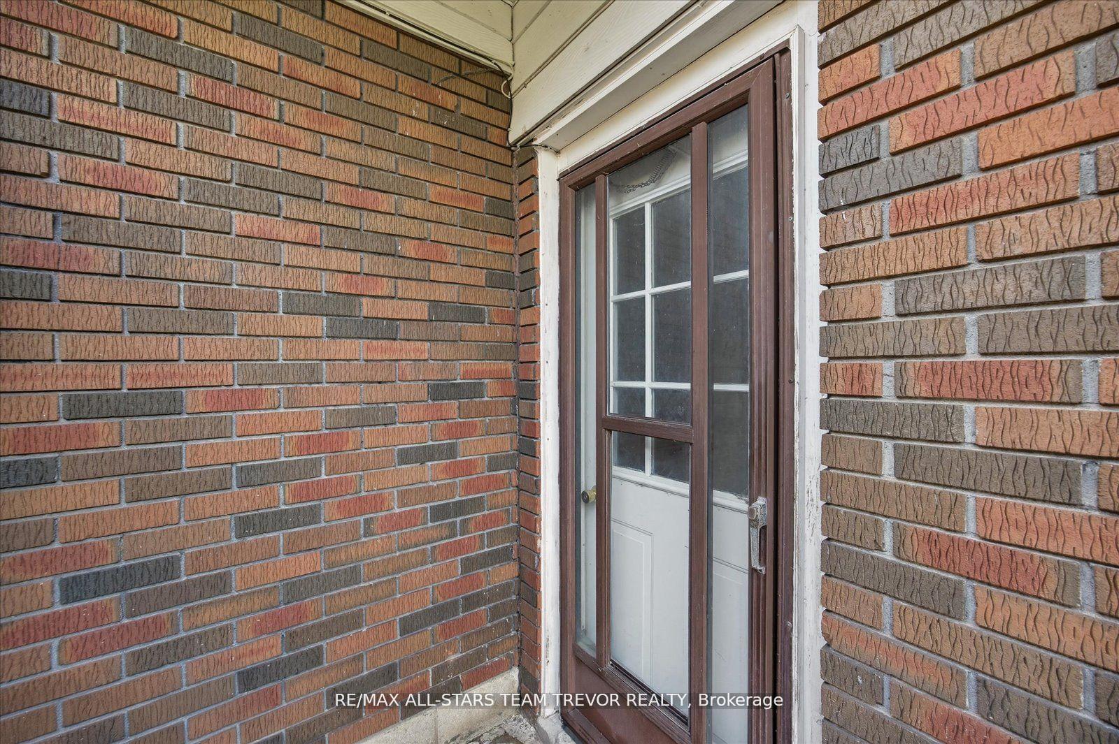 Photo 33 of 26 Metro Road N, Georgina, Keswick North — HOMEH