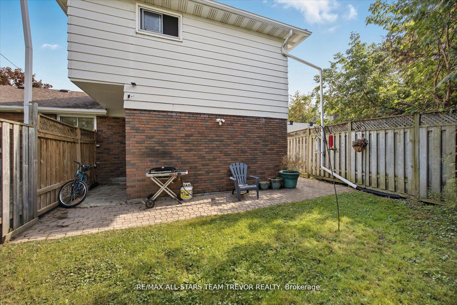 Photo 35 of 26 Metro Road N, Georgina, Keswick North — HOMEH