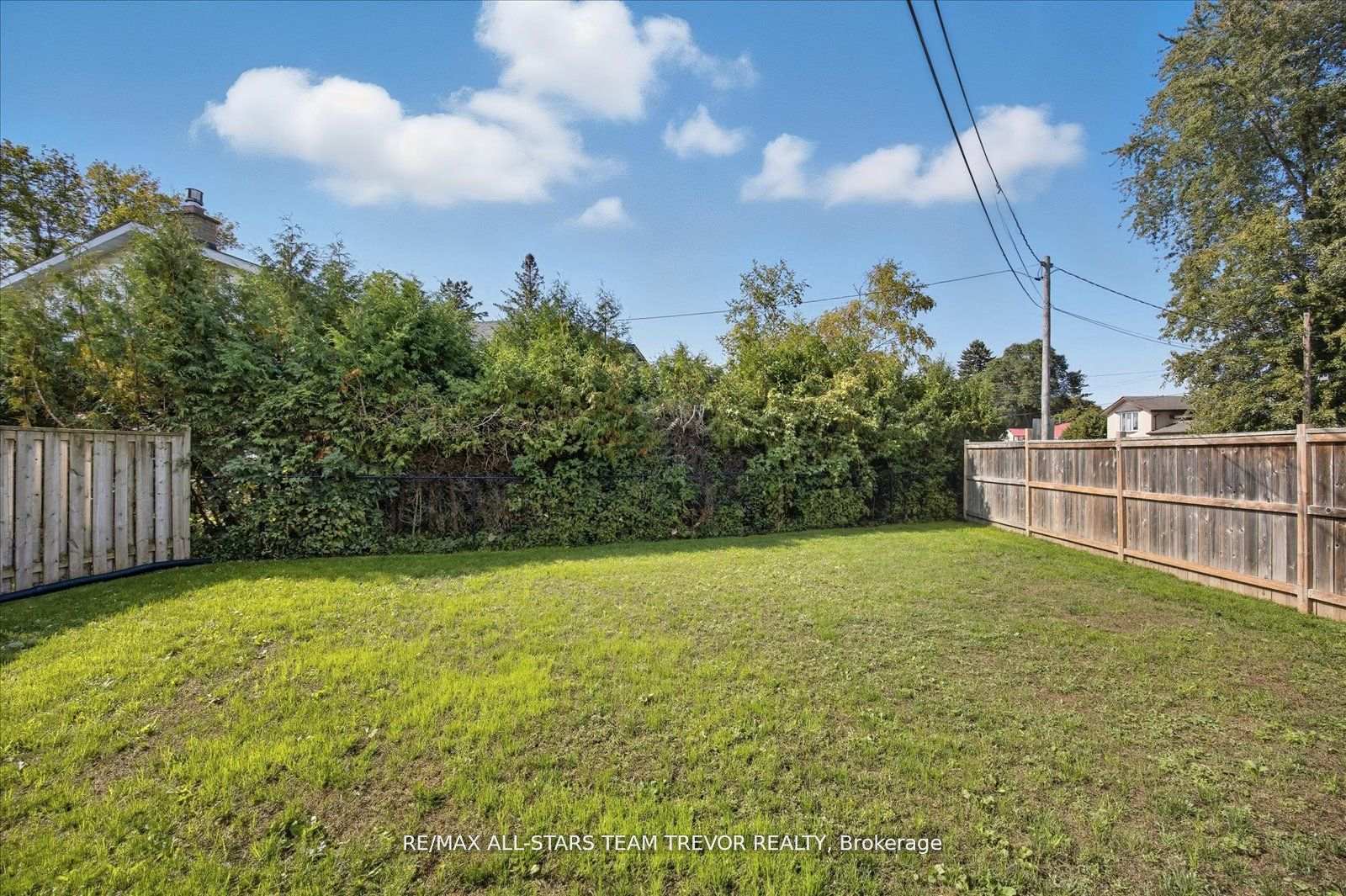 Photo 45 of 26 Metro Road N, Georgina, Keswick North — HOMEH