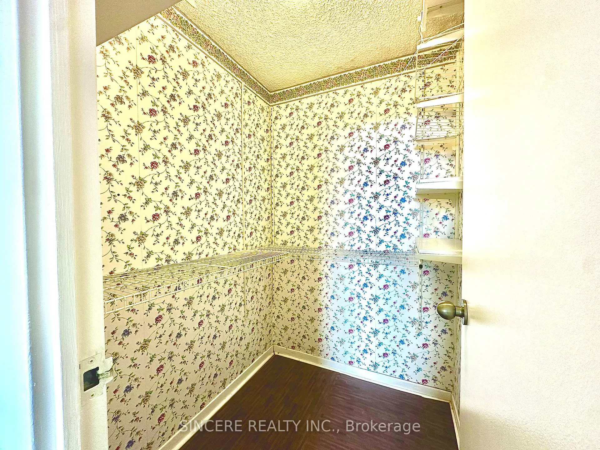Photo 5 of Unit 803, 7451 Yonge Street, Markham, Thornhill — HOMEH