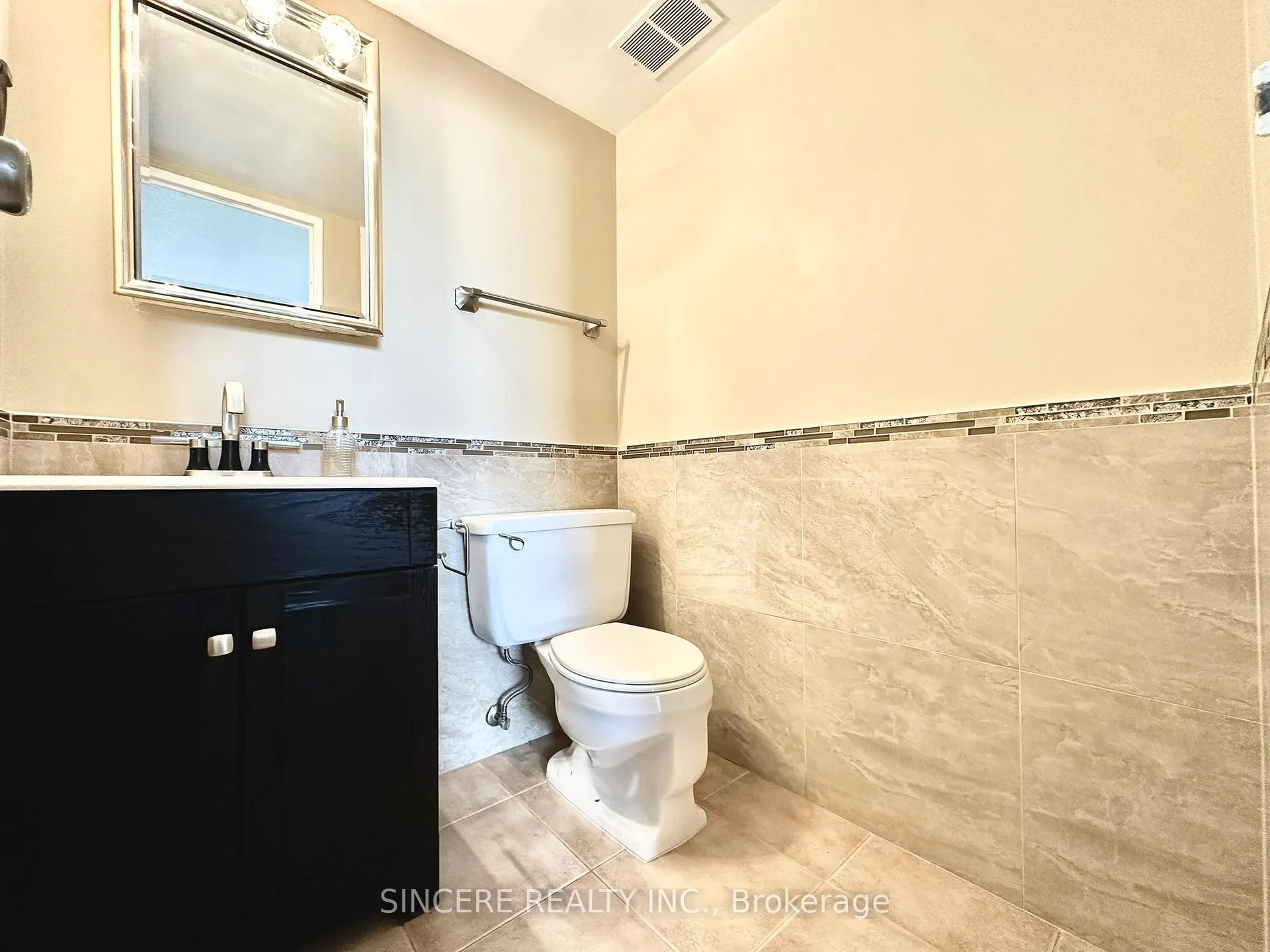 Photo 6 of Unit 803, 7451 Yonge Street, Markham, Thornhill — HOMEH