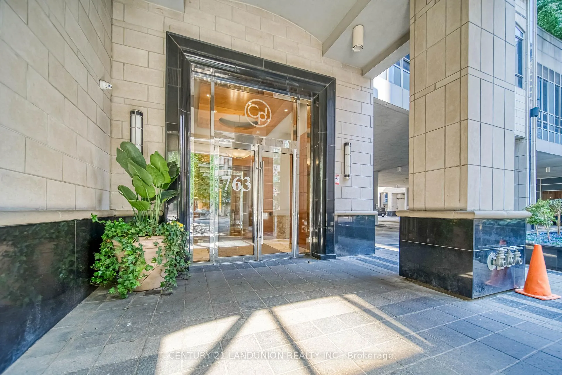 Front of Unit 2809, 763 Bay Street