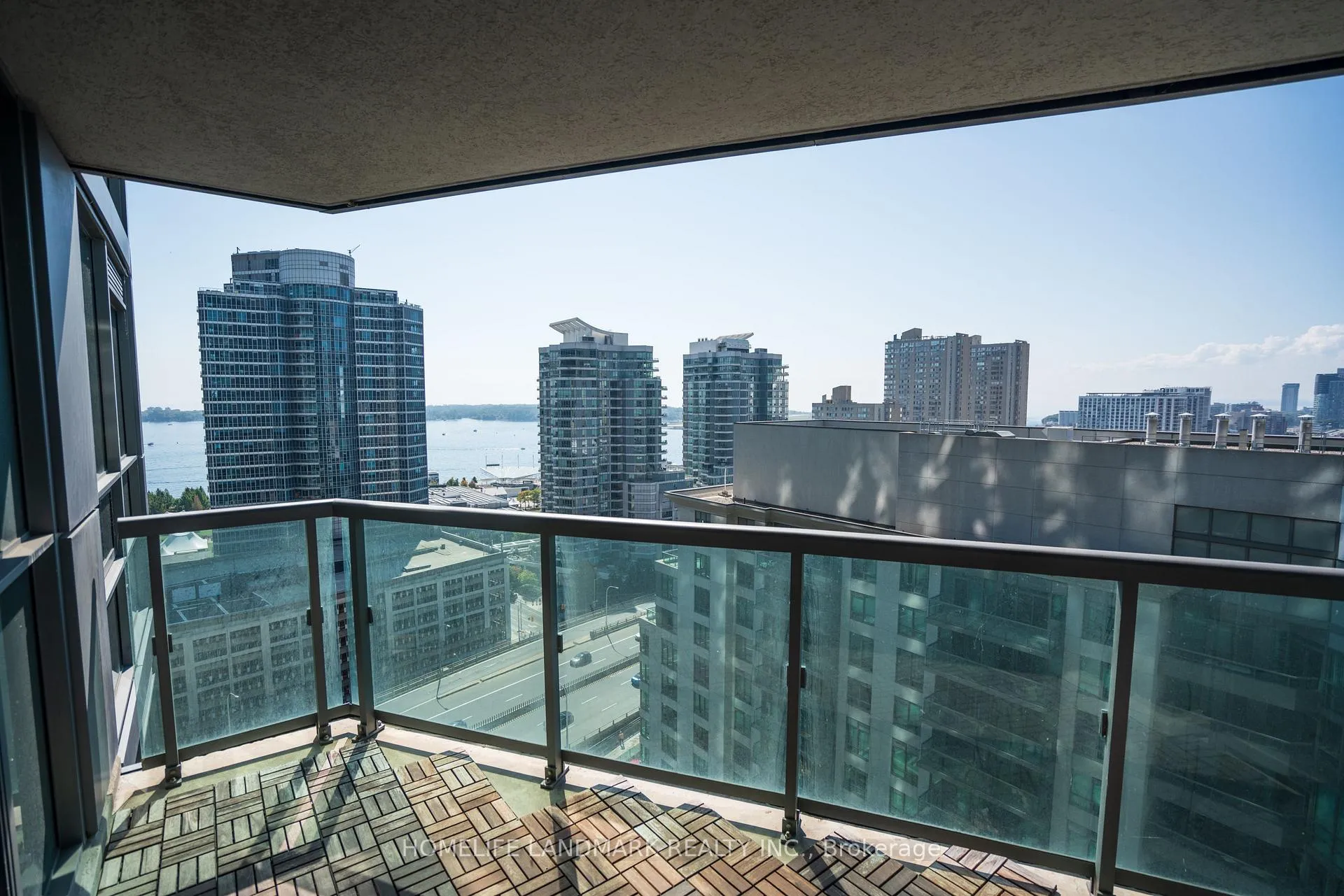 Photo 3 of Unit 2315, 19 Grand Trunk Crescent, Toronto, Waterfront Communities — HOMEH