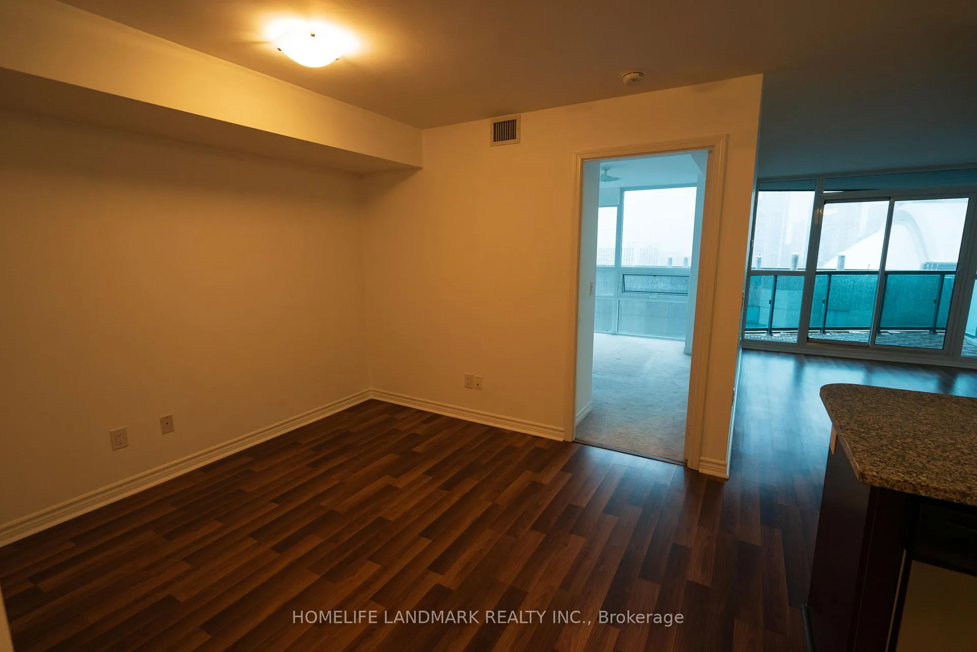 Photo 7 of Unit 2315, 19 Grand Trunk Crescent, Toronto, Waterfront Communities — HOMEH
