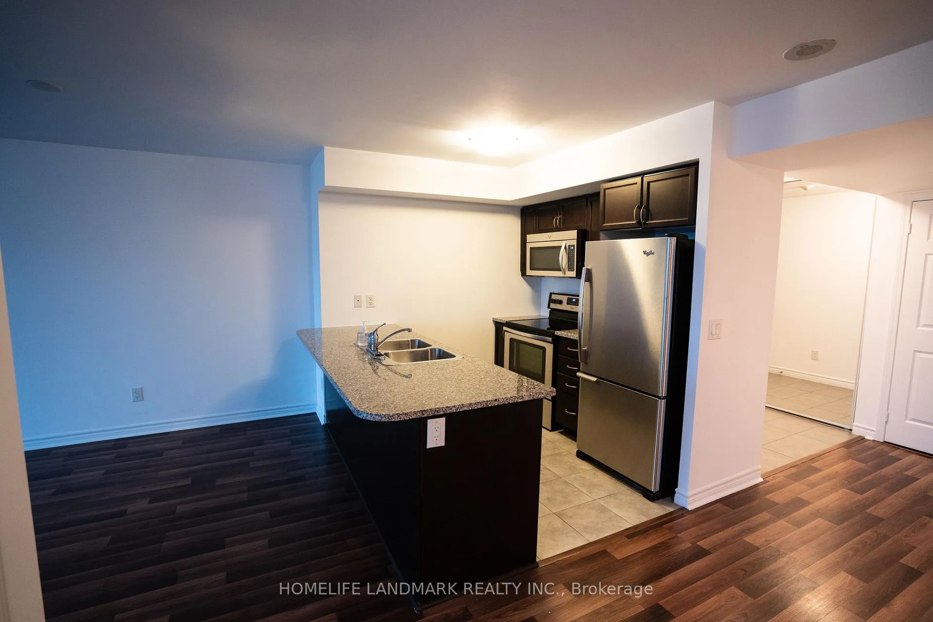 Photo 8 of Unit 2315, 19 Grand Trunk Crescent, Toronto, Waterfront Communities — HOMEH