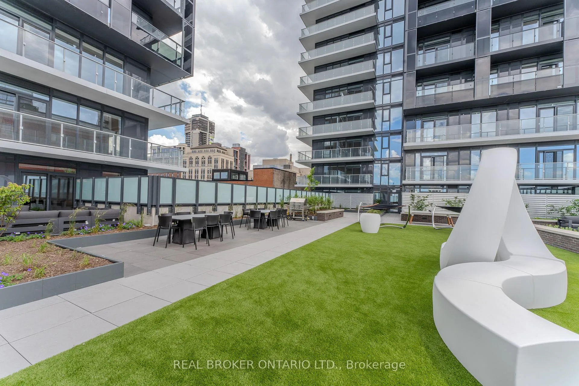 Photo 6 of Unit 304, 8 Hughson Street N, Hamilton, Beasley — HOMEH