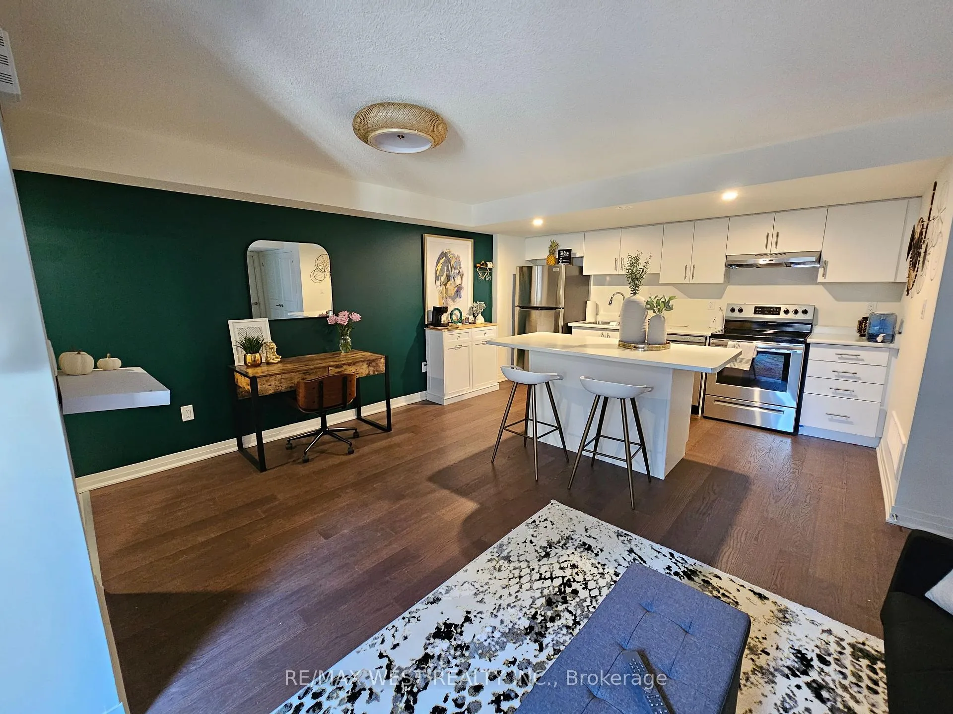 Photo 8 of Unit A, 31A Lookout Drive, Clarington, Bowmanville — HOMEH