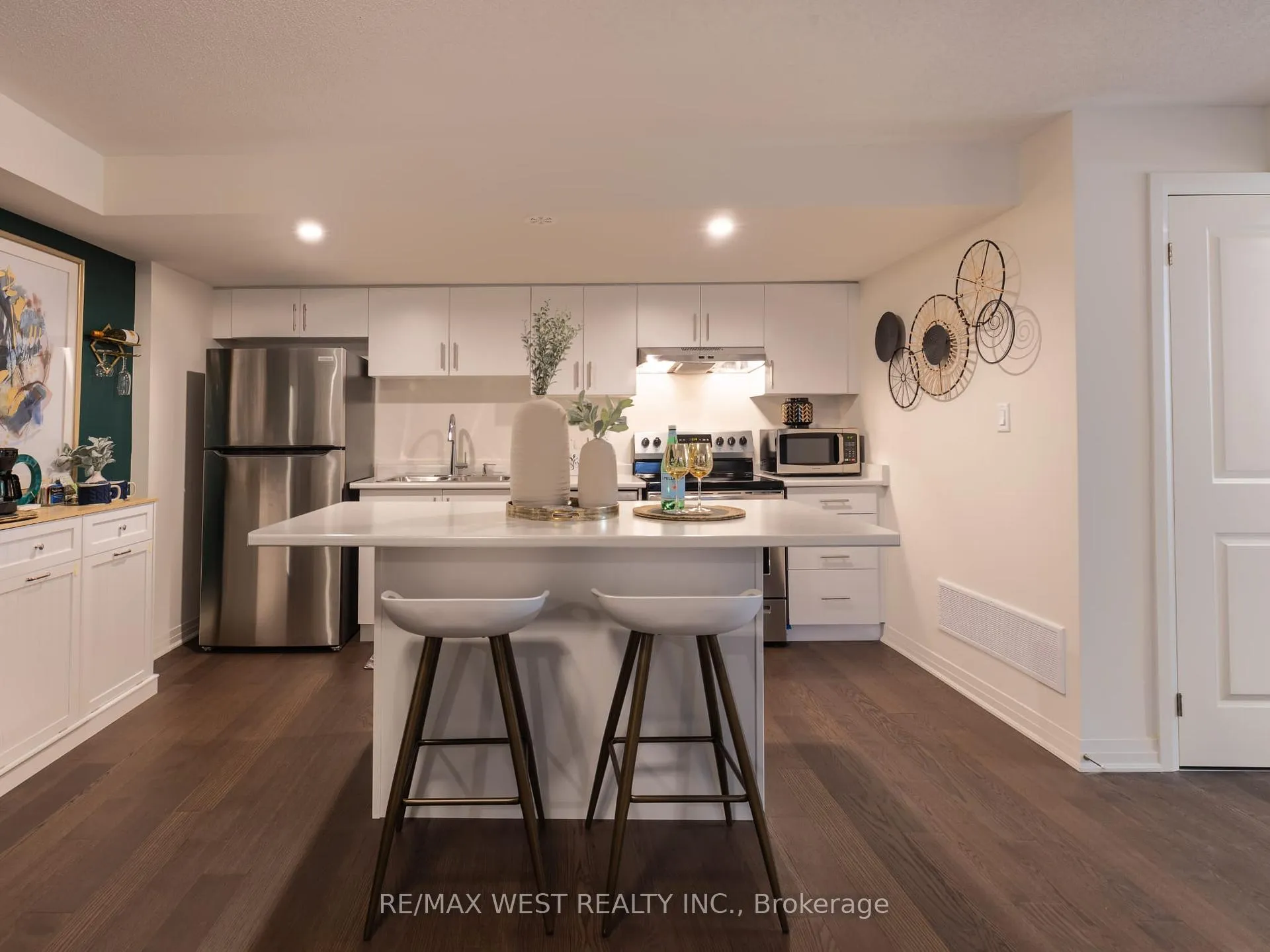 Photo 10 of Unit A, 31A Lookout Drive, Clarington, Bowmanville — HOMEH