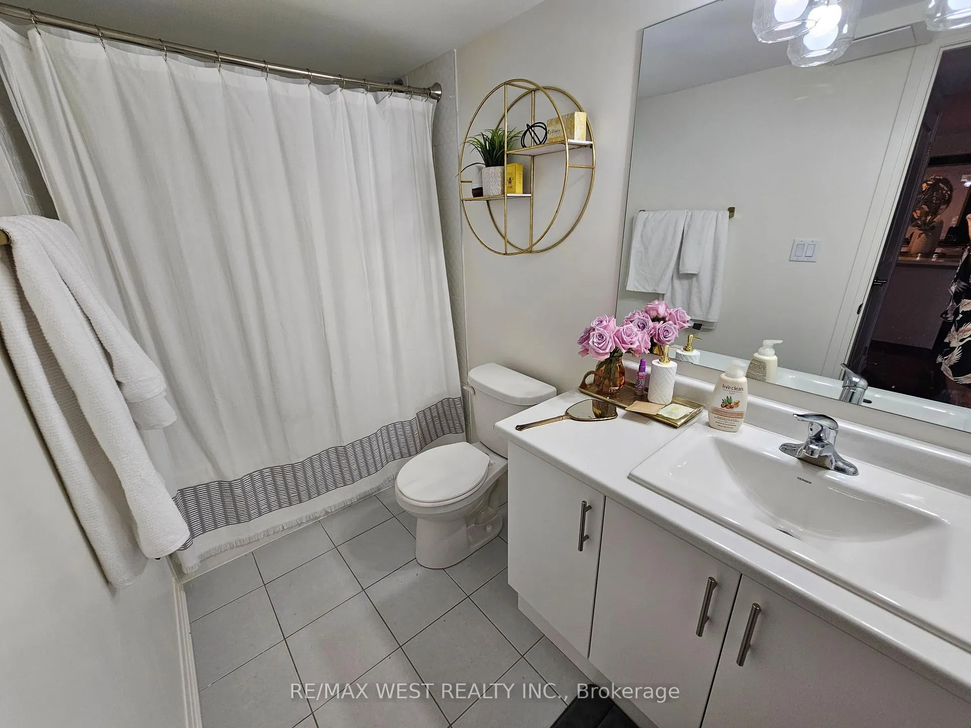 Photo 15 of Unit A, 31A Lookout Drive, Clarington, Bowmanville — HOMEH