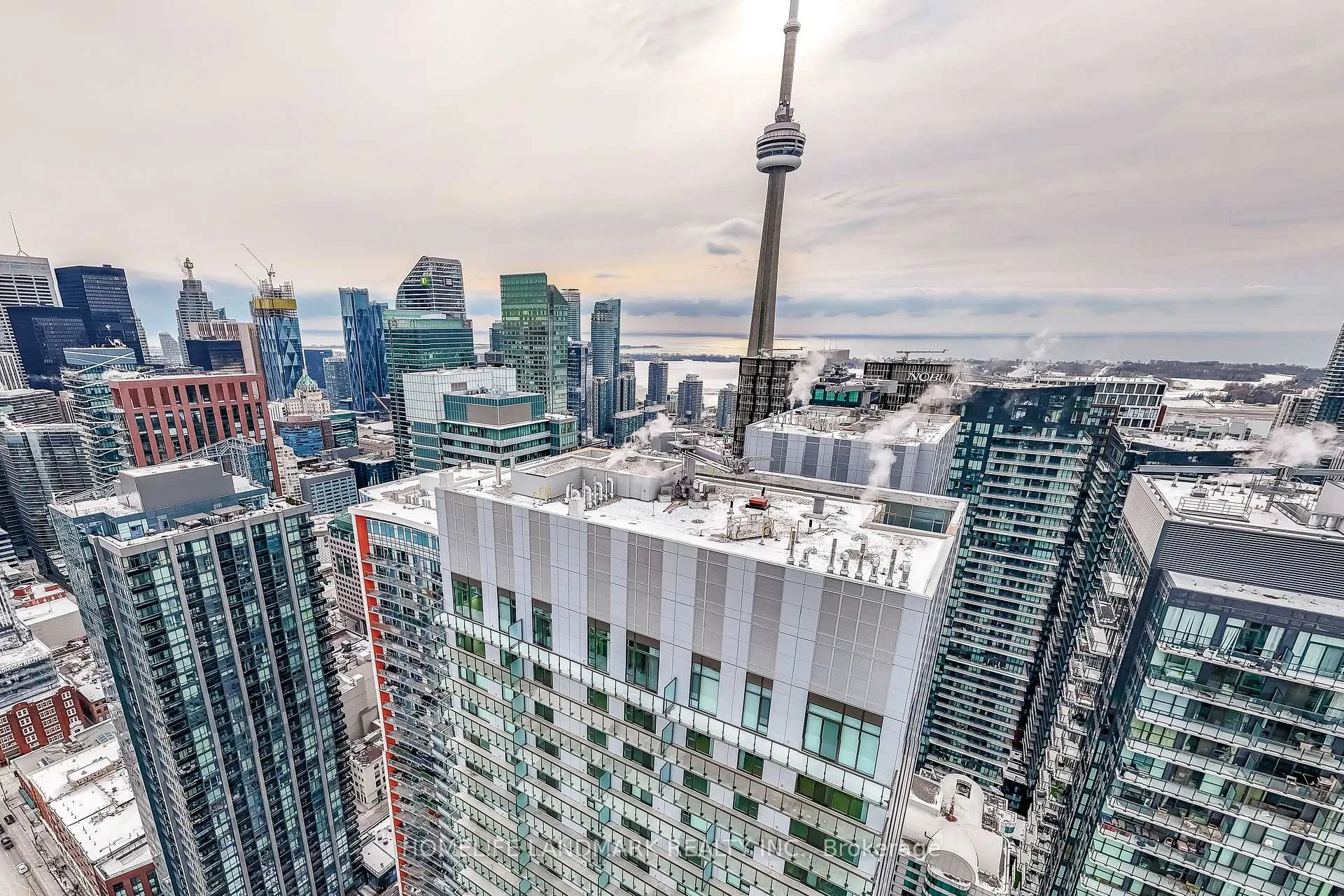 Photo 12 of 28 Widmer 4523 Street S, Toronto, Waterfront Communities — HOMEH
