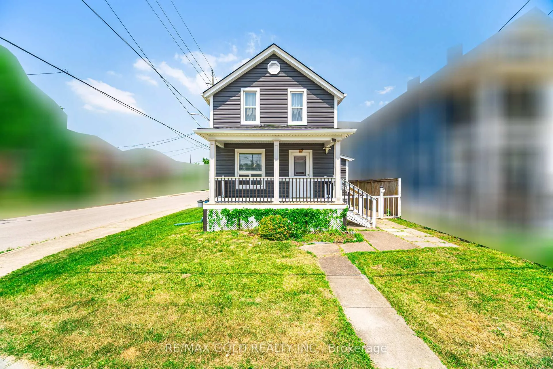 Photo 2 of 4945 Maple Street, Niagara Falls, Cherrywood — HOMEH