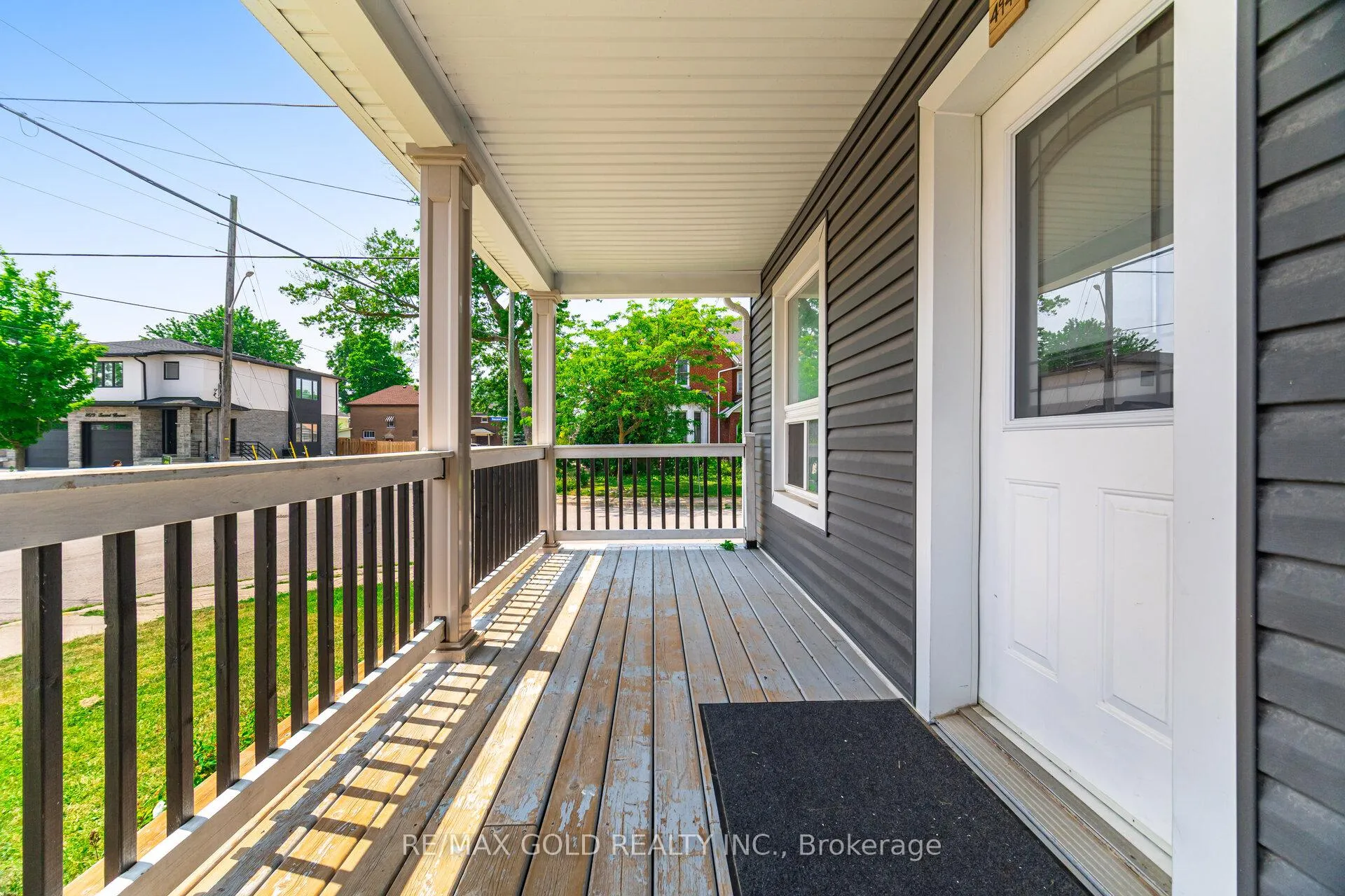 Photo 7 of 4945 Maple Street, Niagara Falls, Cherrywood — HOMEH