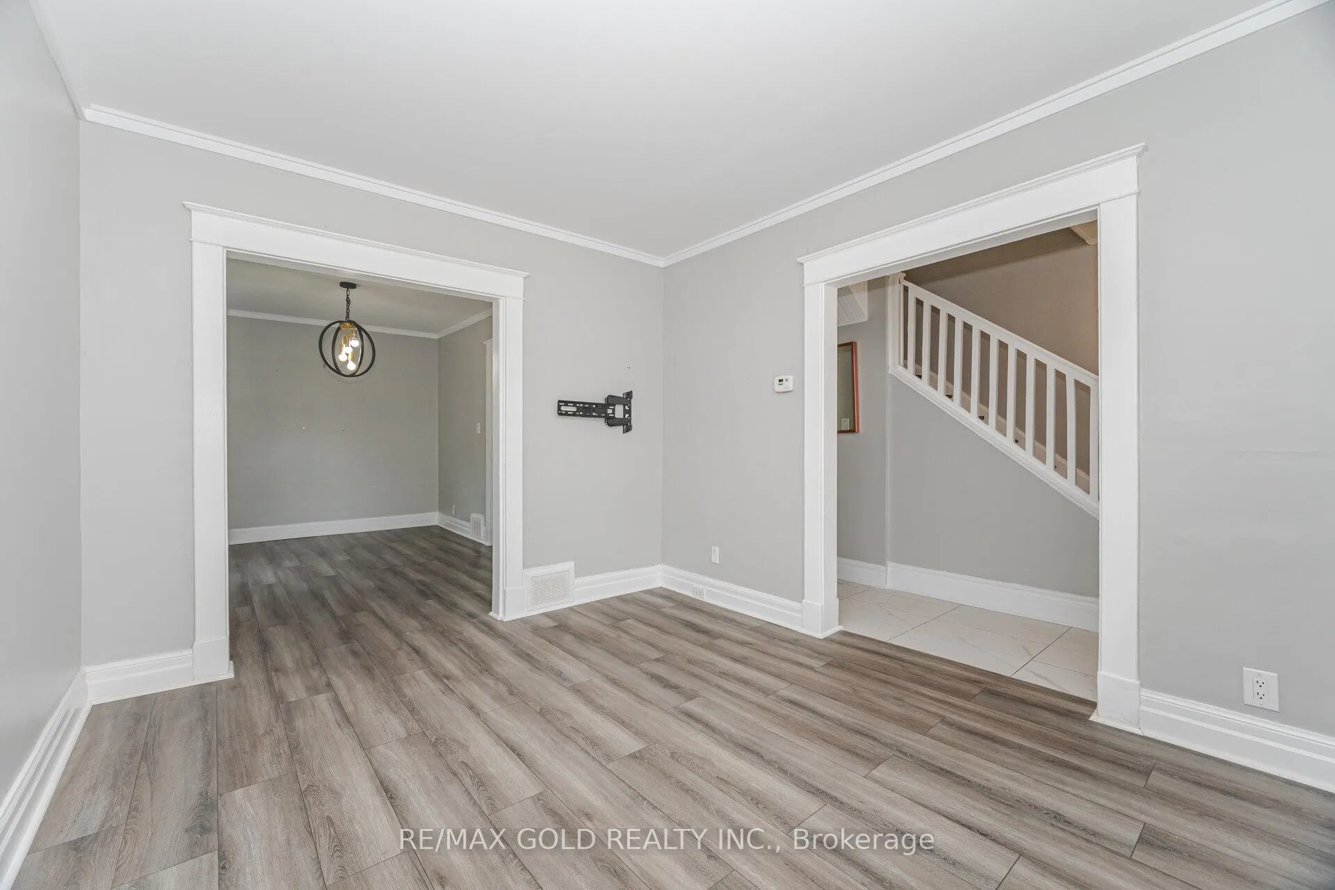Photo 15 of 4945 Maple Street, Niagara Falls, Cherrywood — HOMEH