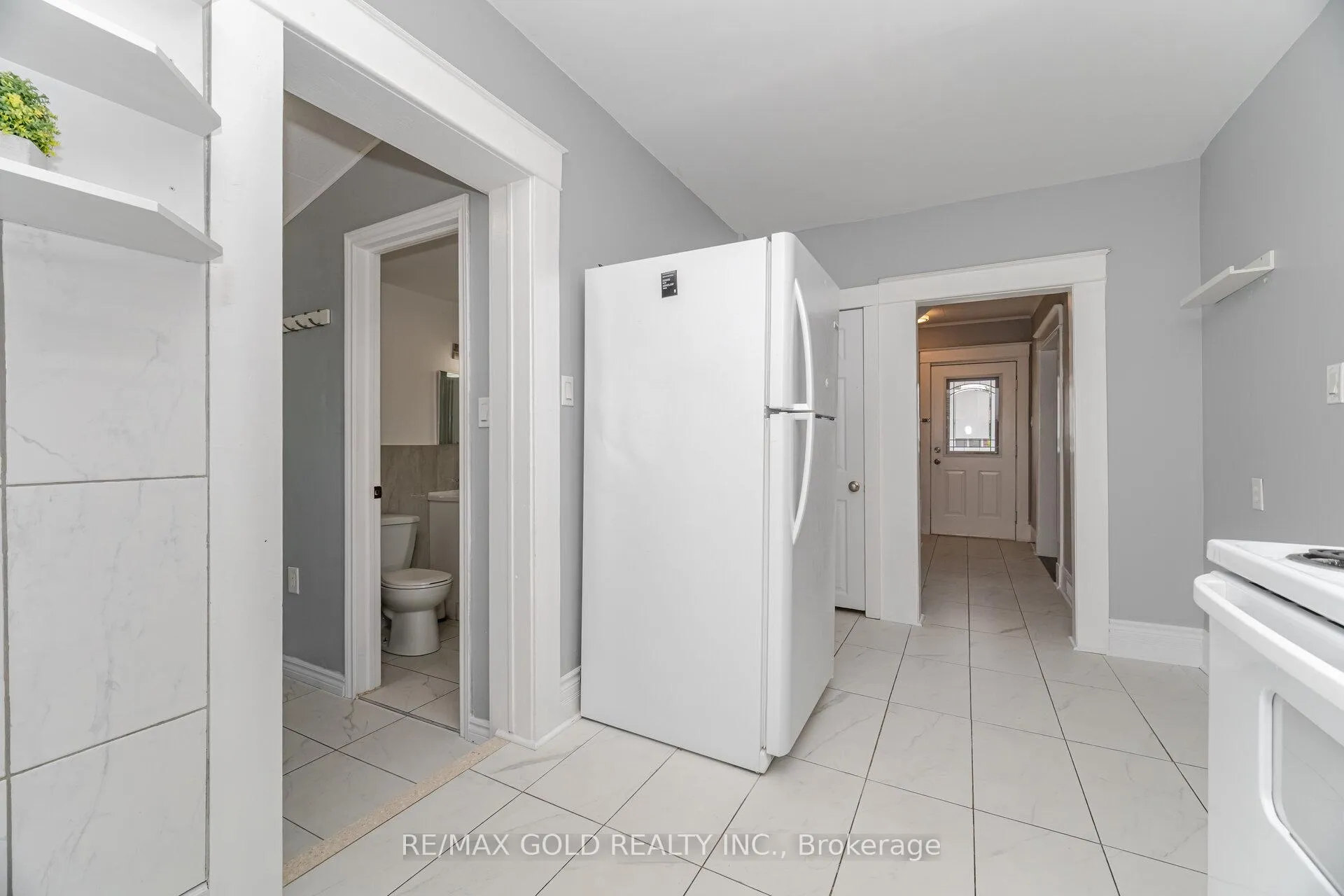 Photo 23 of 4945 Maple Street, Niagara Falls, Cherrywood — HOMEH