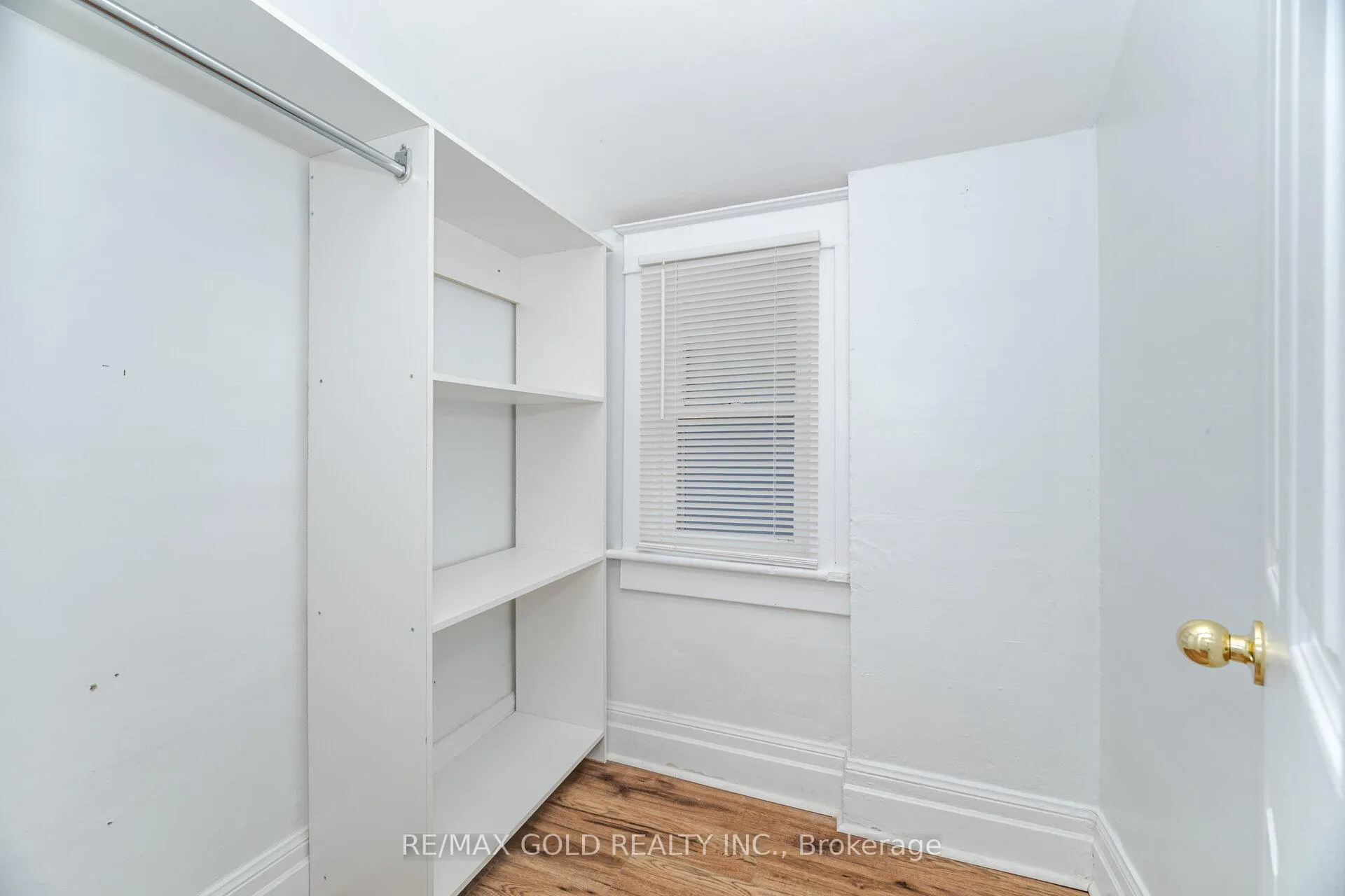 Photo 32 of 4945 Maple Street, Niagara Falls, Cherrywood — HOMEH