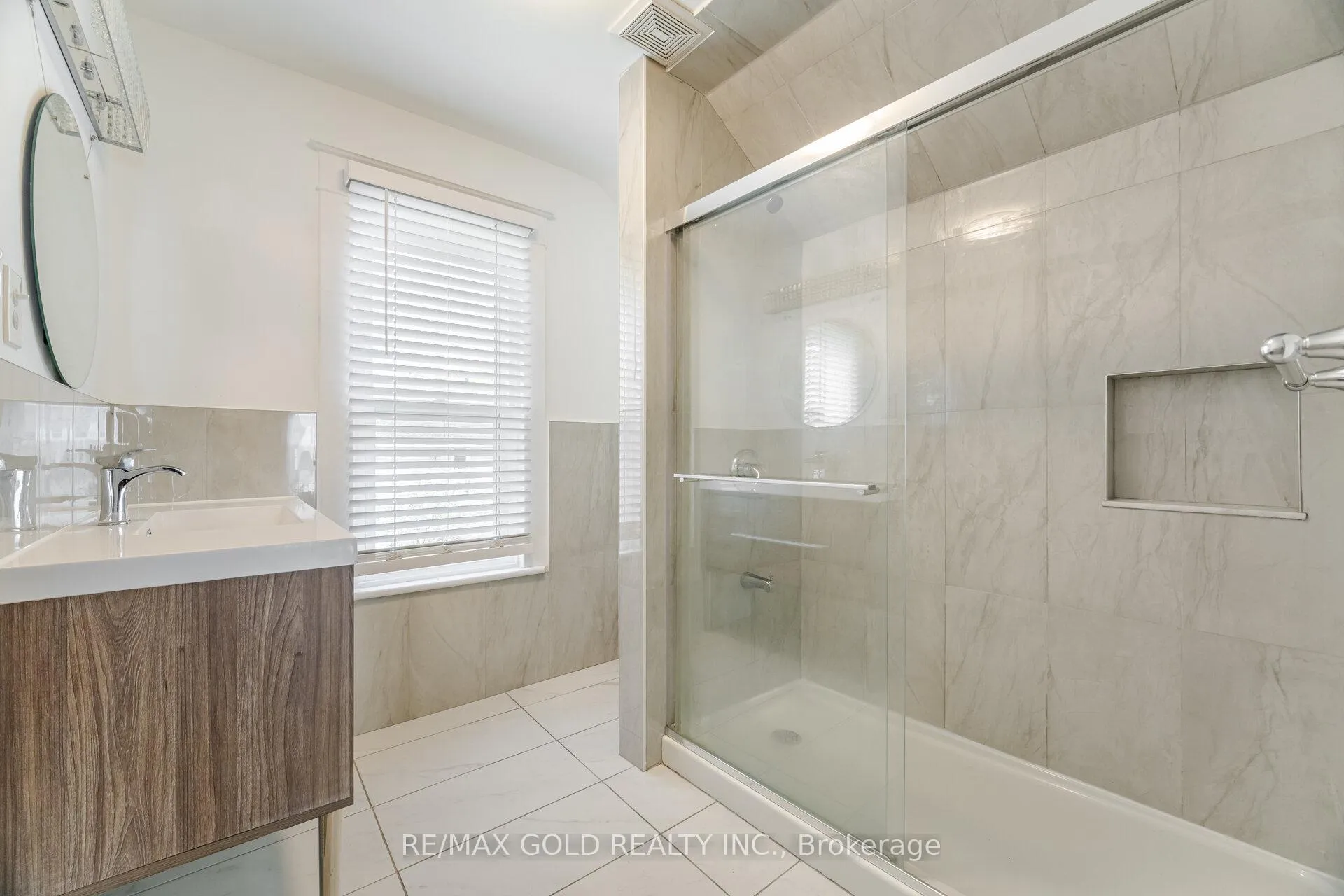 Photo 33 of 4945 Maple Street, Niagara Falls, Cherrywood — HOMEH