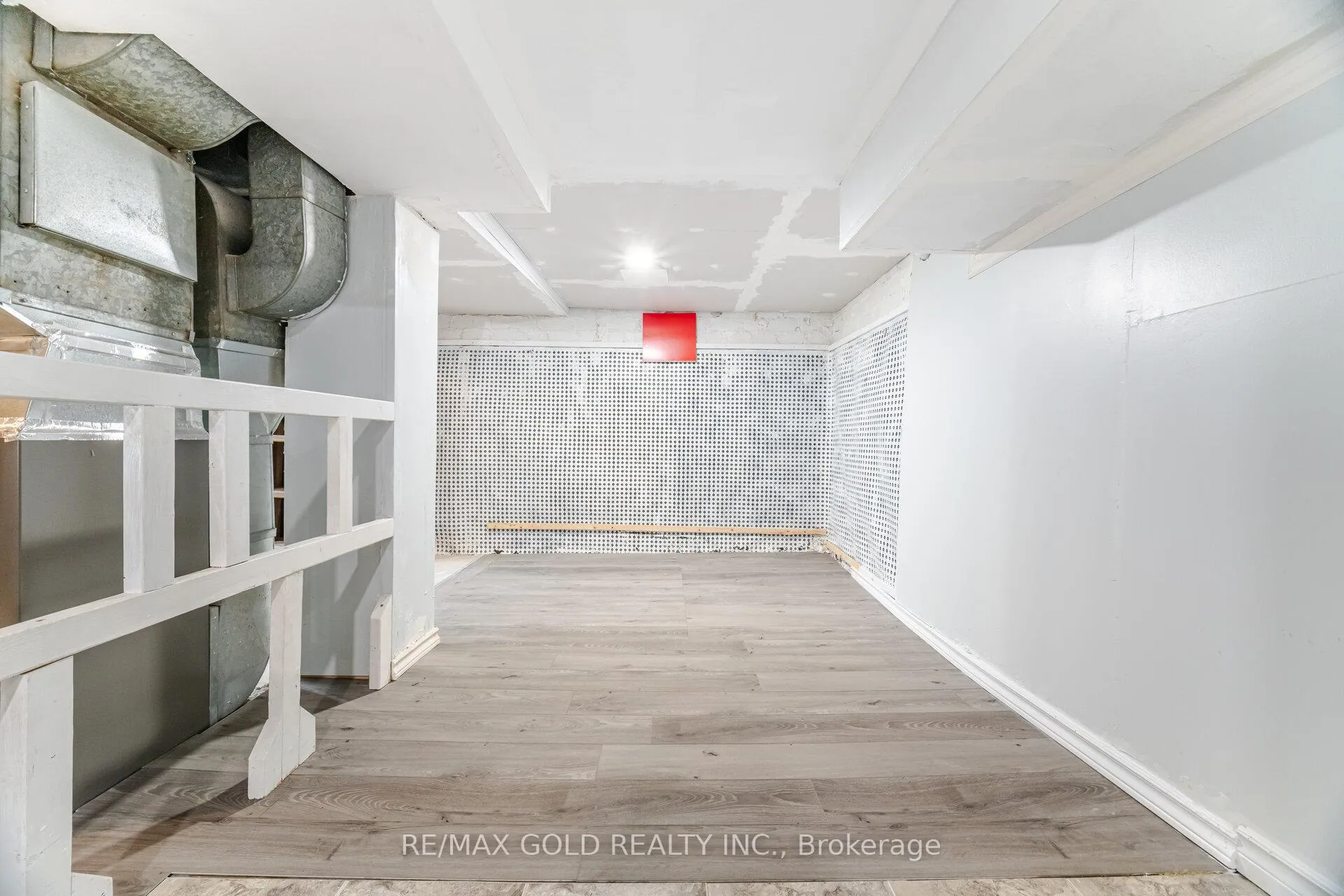 Photo 36 of 4945 Maple Street, Niagara Falls, Cherrywood — HOMEH