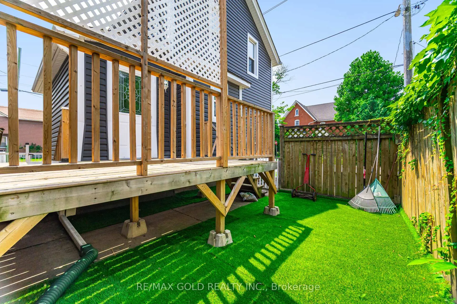Photo 47 of 4945 Maple Street, Niagara Falls, Cherrywood — HOMEH