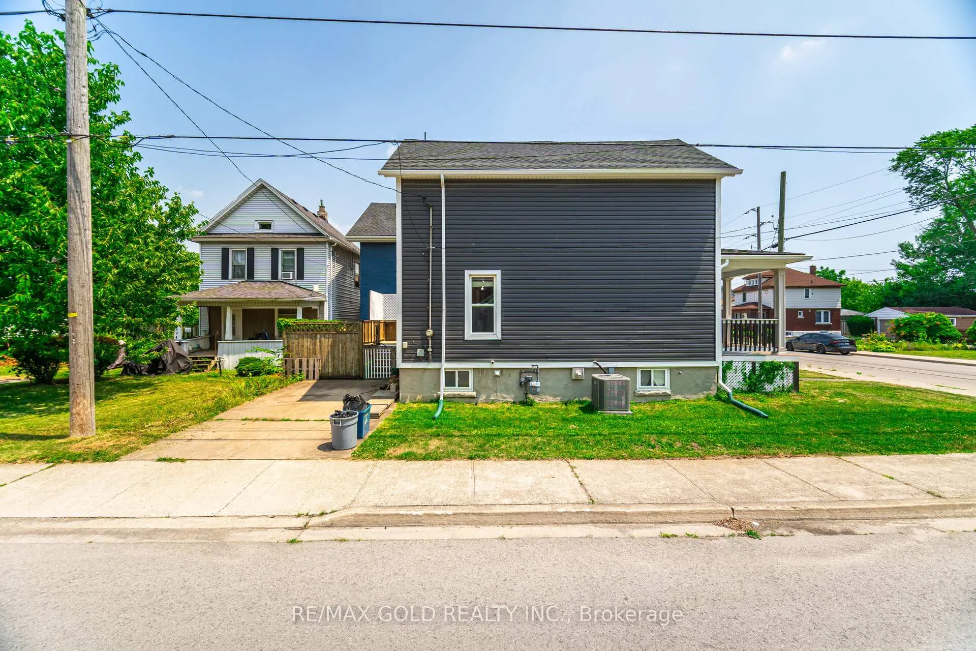Photo 48 of 4945 Maple Street, Niagara Falls, Cherrywood — HOMEH