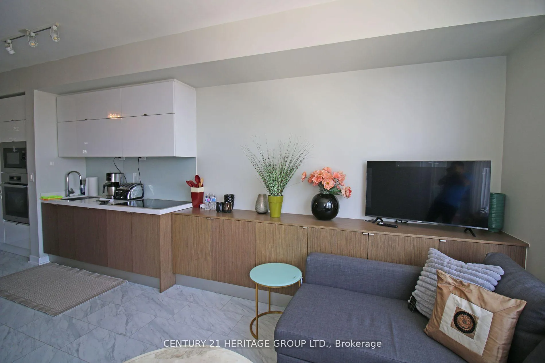 Photo 18 of Unit 3301, 21 Iceboat Terrace, Toronto, Waterfront Communities — HOMEH