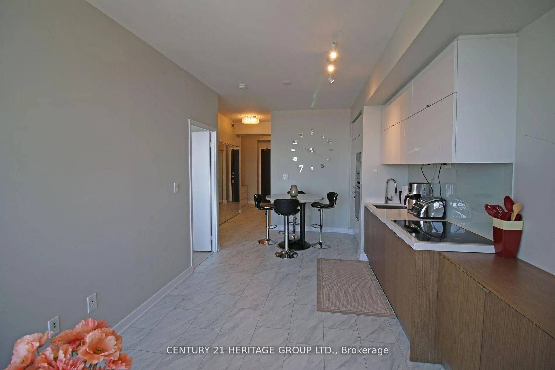 Photo 19 of Unit 3301, 21 Iceboat Terrace, Toronto, Waterfront Communities — HOMEH