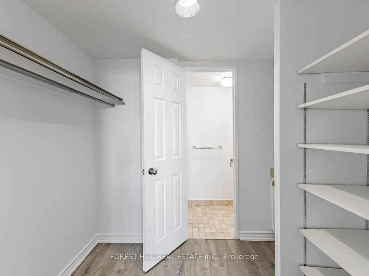 Photo 22 of Unit 1607, 3000 Bathurst Street, Toronto, Englemount-Lawrence — HOMEH