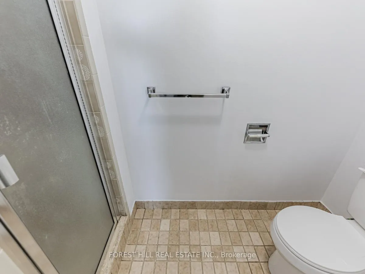 Photo 24 of Unit 1607, 3000 Bathurst Street, Toronto, Englemount-Lawrence — HOMEH