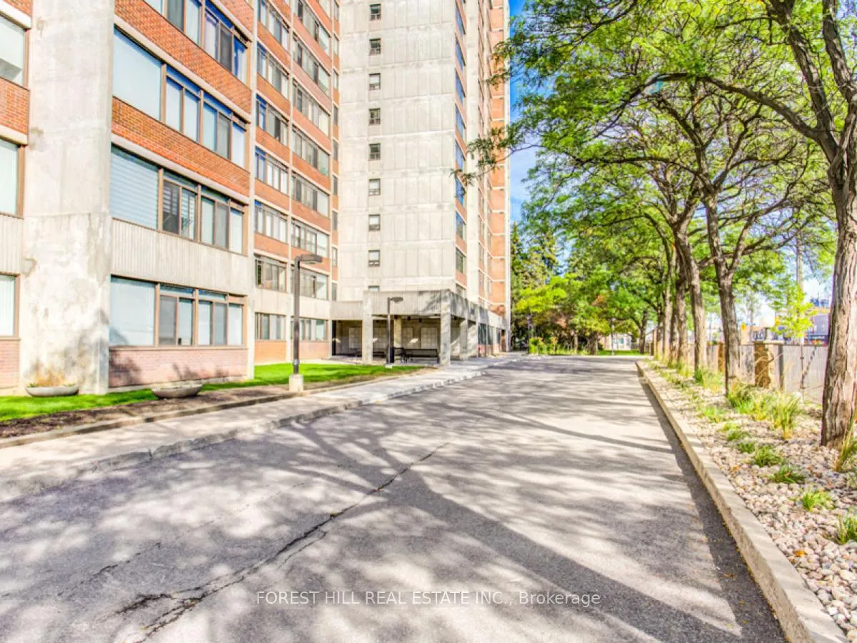 Photo 30 of Unit 1607, 3000 Bathurst Street, Toronto, Englemount-Lawrence — HOMEH