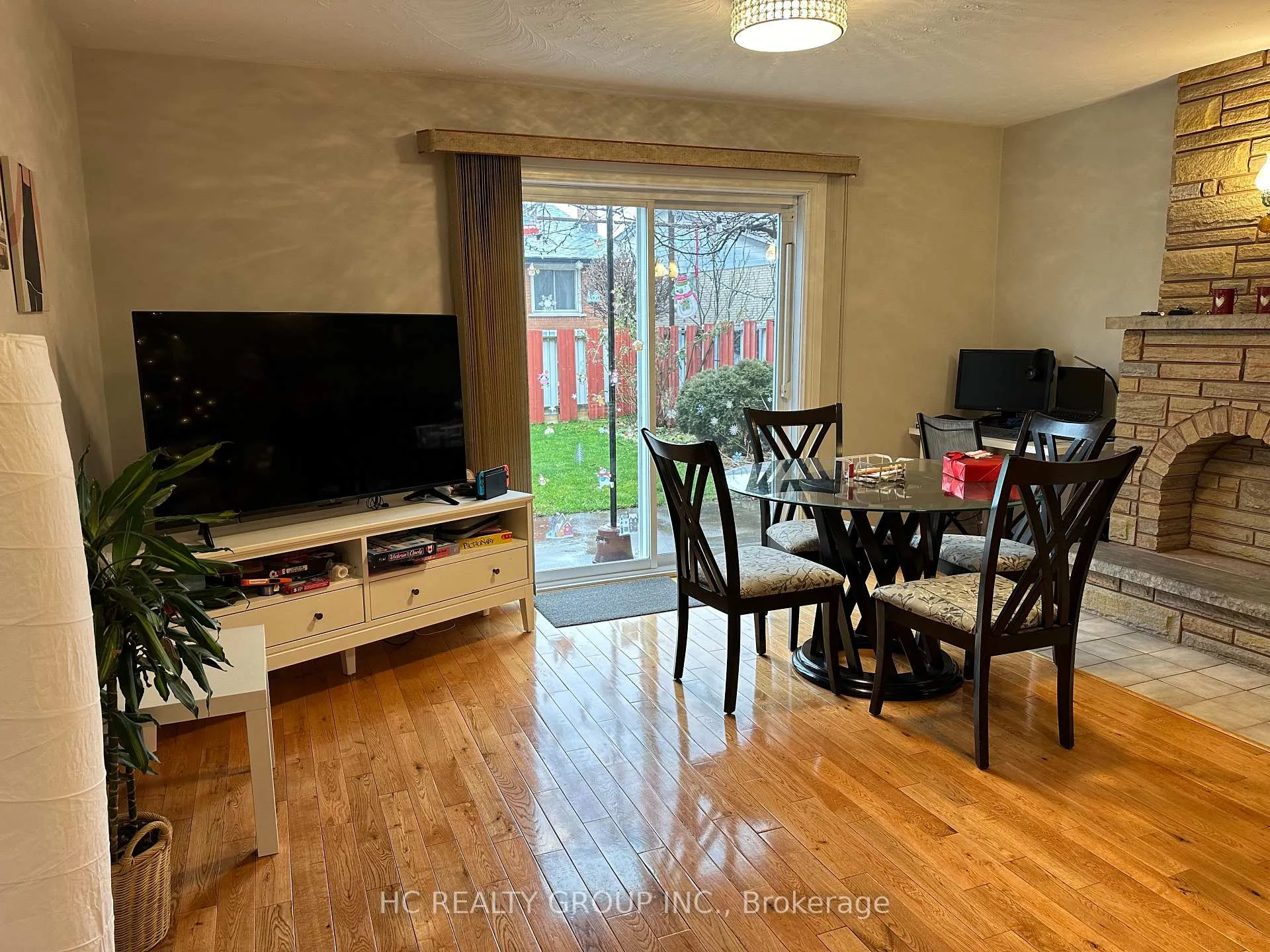 Photo 5 of Unit Lower, 322 Carson Drive, Hamilton, Lisgar — HOMEH
