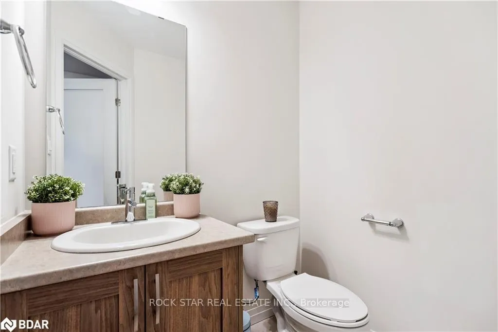 Photo 16 of 9 Dodman Crescent, Hamilton, Ancaster — HOMEH