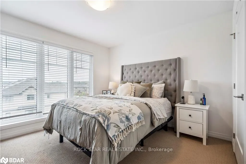Photo 18 of 9 Dodman Crescent, Hamilton, Ancaster — HOMEH