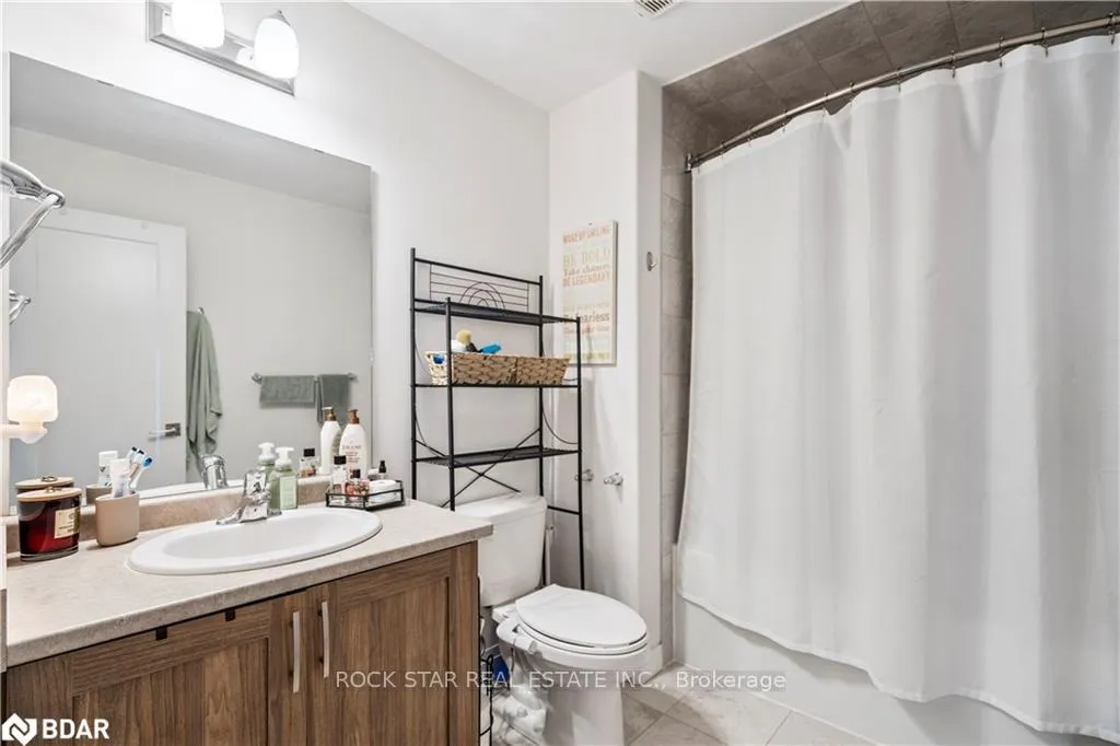 Photo 24 of 9 Dodman Crescent, Hamilton, Ancaster — HOMEH
