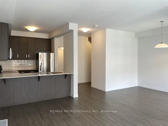 Photo 2 of Unit 120, 30 Times Square Boulevard, Hamilton, Stoney Creek — HOMEH