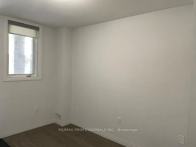 Photo 19 of Unit 120, 30 Times Square Boulevard, Hamilton, Stoney Creek — HOMEH