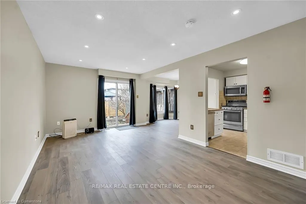 Photo 6 of 1198 Upper Wentworth Street, Hamilton, Crerar — HOMEH