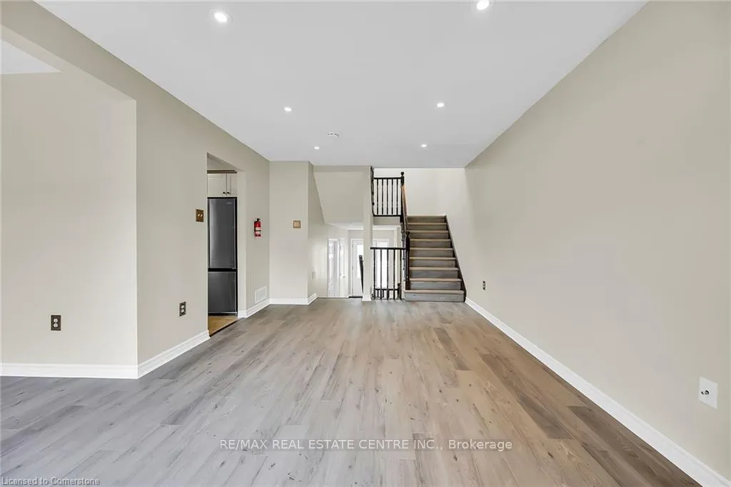 Photo 12 of 1198 Upper Wentworth Street, Hamilton, Crerar — HOMEH