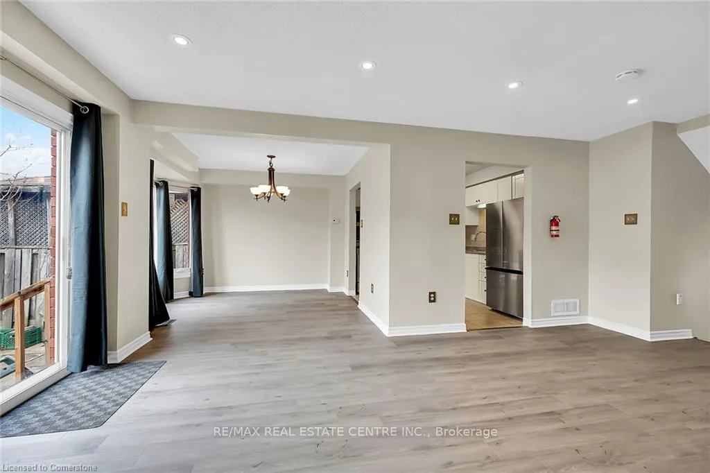 Photo 13 of 1198 Upper Wentworth Street, Hamilton, Crerar — HOMEH